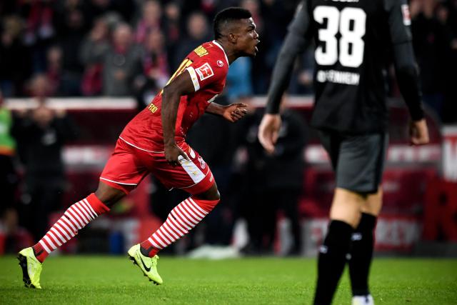 俱乐部杯-米奇26+17青岛胜同曦 林崴19分