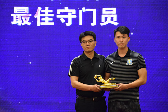 法甲晒梅西世界杯回应C罗：他在38度高温下踢球